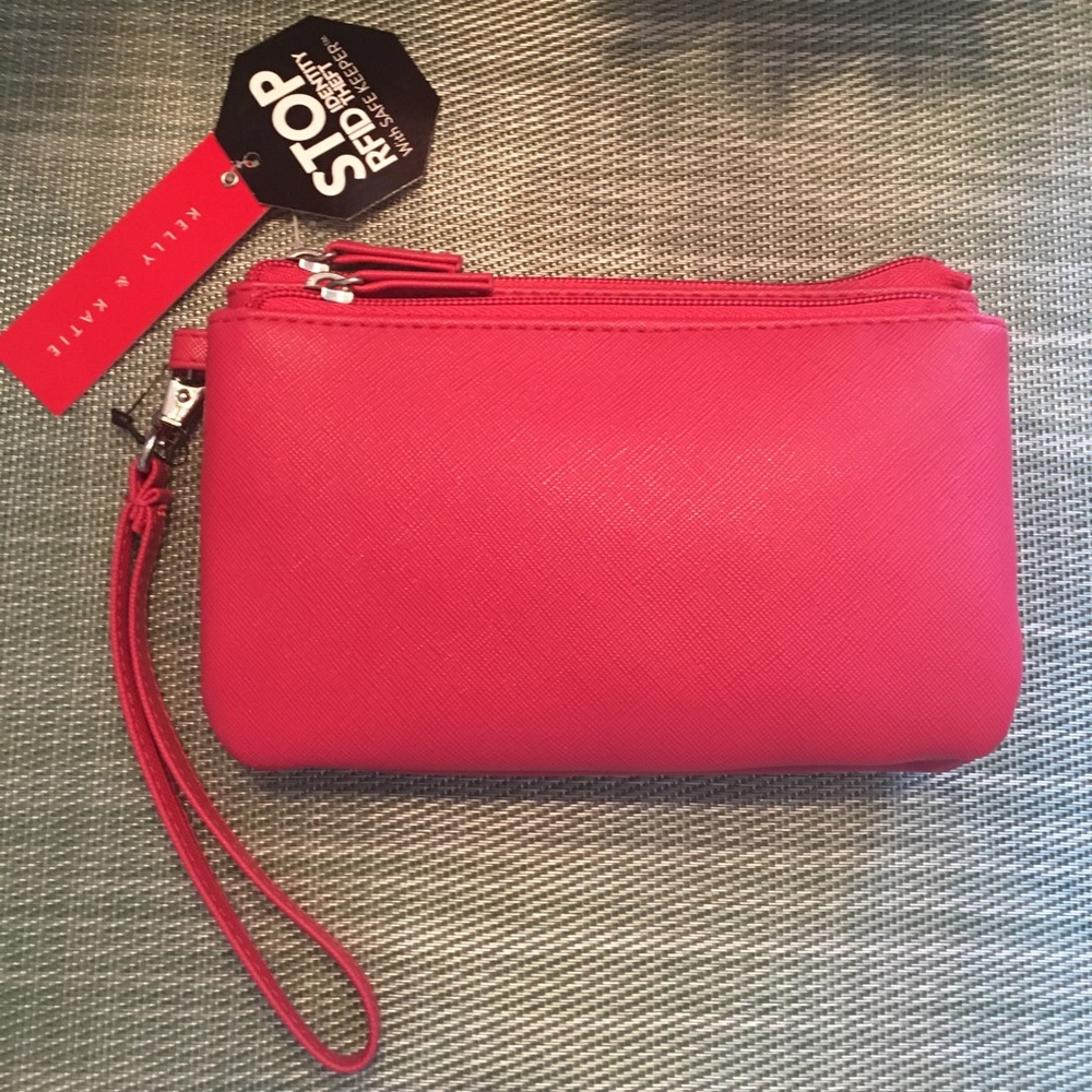 Kelly & Kate Textured Wristlet RFID Safe Keeper